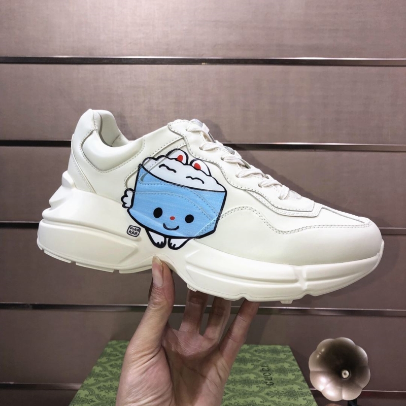 G*u*i casual shoes
